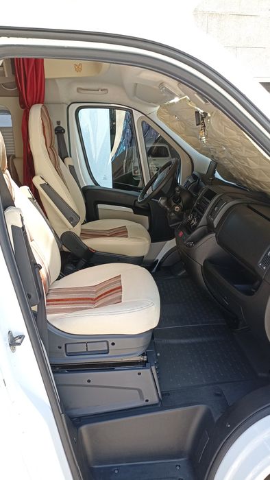 BURSTNER ixeo  695 cama fixa e cama basculante