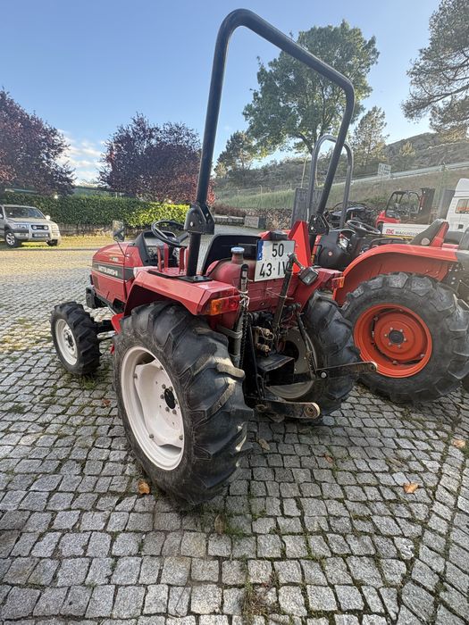 Trator Mitsubishi MT230D