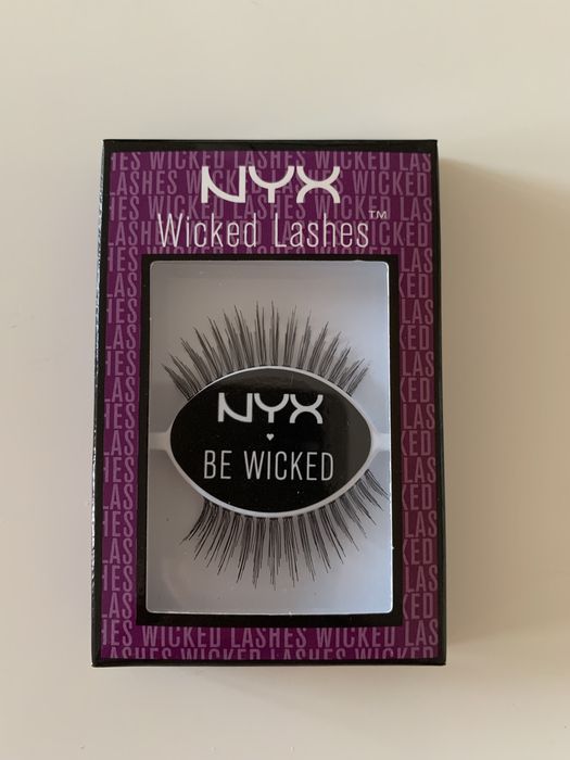 Nyx Wicked lashes WL10 Frisky