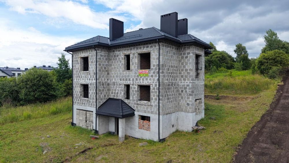 Продаж Будинок в Елітному районі Зубри / 0 - Цикл / Зубра/ 3 хвилини до м. Львів
