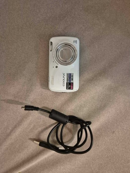 Nikon Coolpix S800c | stan dobry | w pełni sprawny | bateria + kabel