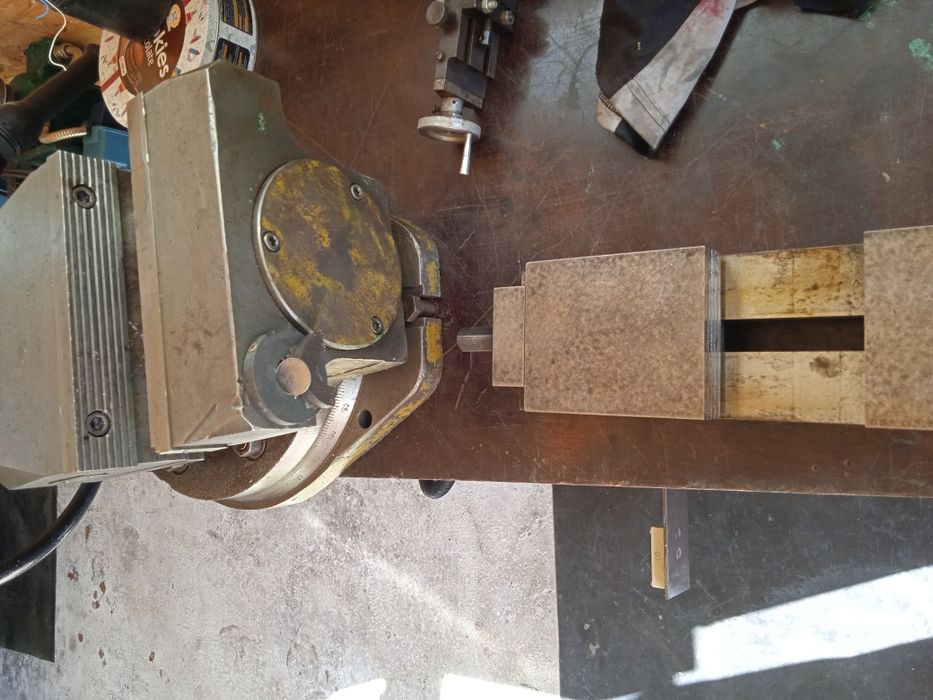 Лещата,тиски фрезерные,станочные