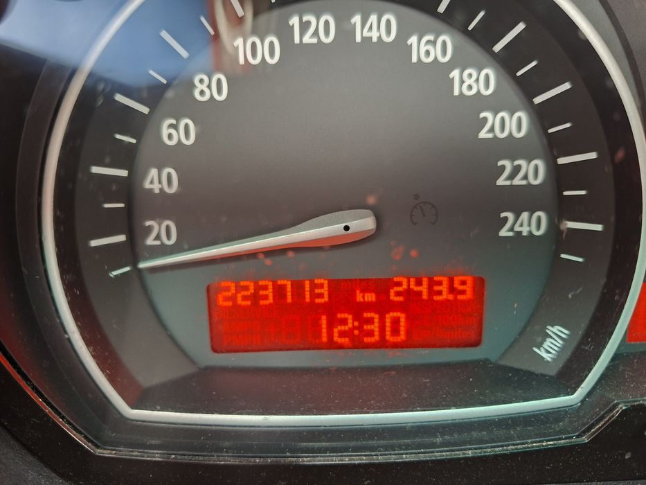 Sprzedam BMW x3 benzyna + gaz