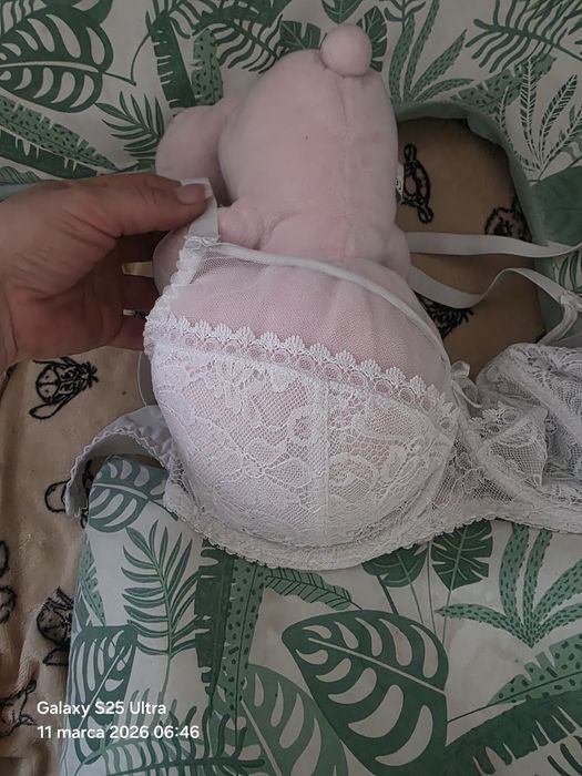 Biustonosz stanik biały