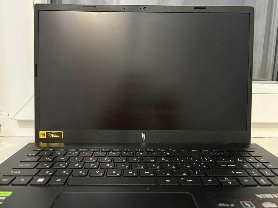 Acer Nitro V 15 Ryzen 7 7735HS / RTX 4050 / 16GB / 512GB / 165Hz