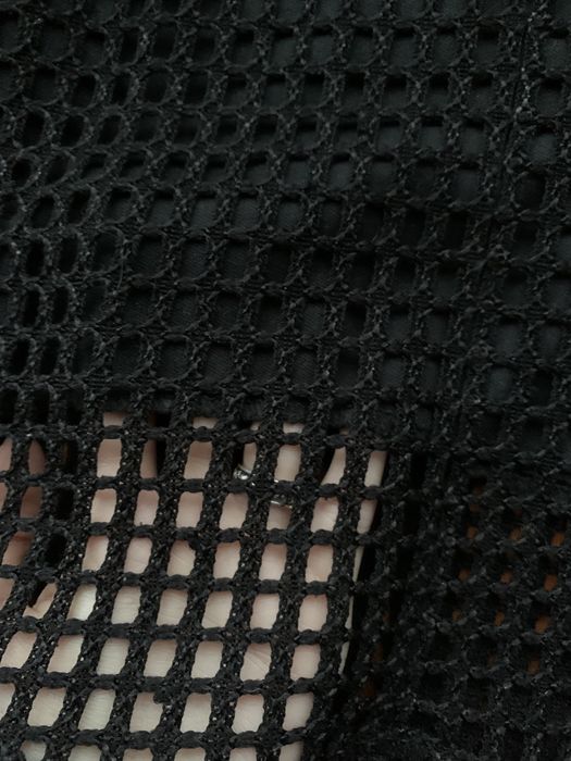 Топ чорний сіточкою