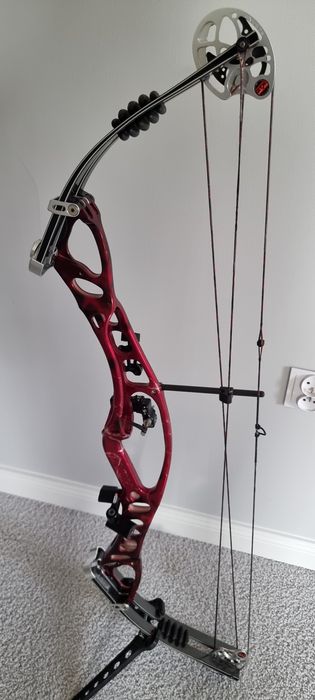 Łuk bloczkowy tarczowy HOYT XT2000 pro series