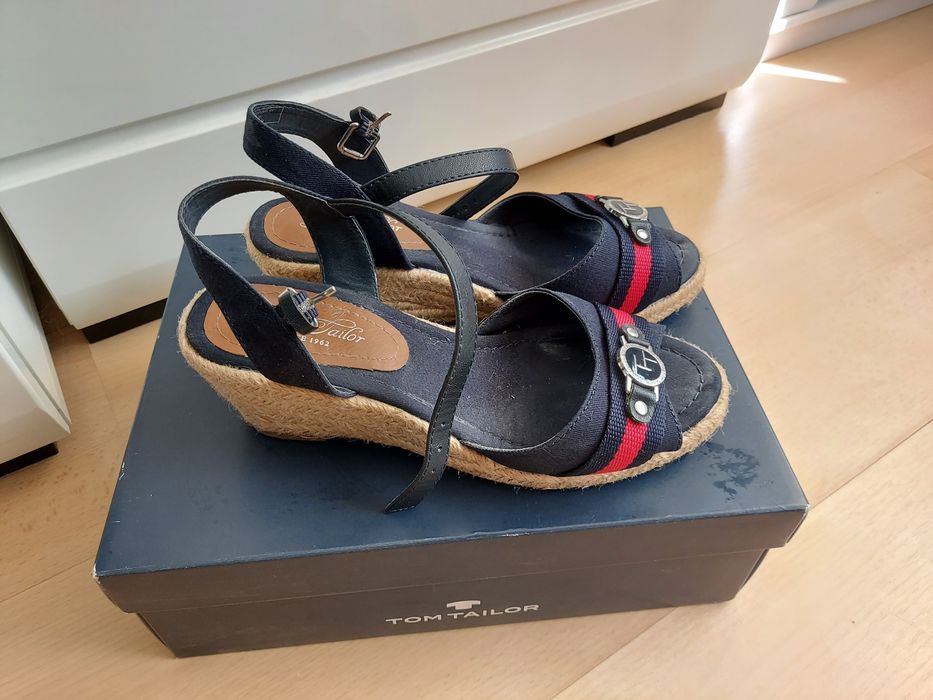 Sandały  buty tom tailor 37 mały koturn