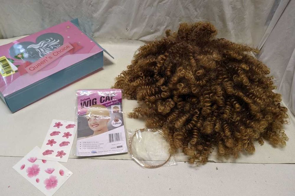 Парик с аксессуарами