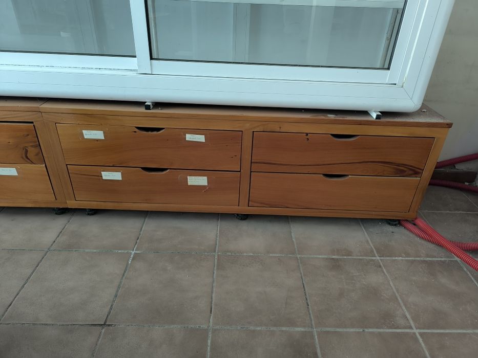 Balcão/ vitrine/ expositor (vendo o conjunto ou individualmente)