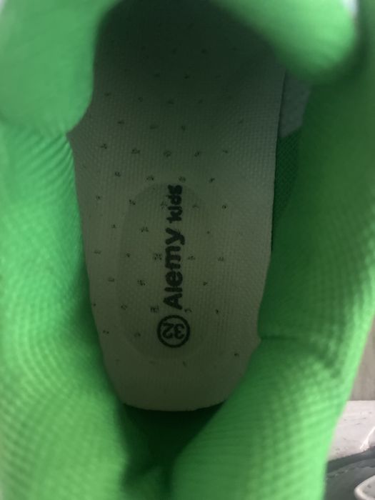 Кросівки стан новий устілка 19.5