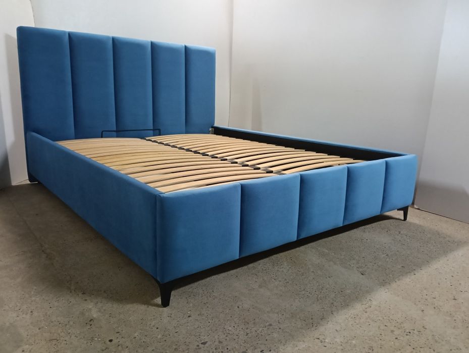 OKAZJA ŁóżkoTapicerowane 160x200 stelaż metalowy pojemnik w cenie