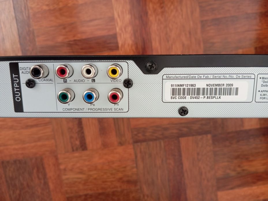 Leitor DVD / CD / USB  LG  DVX452