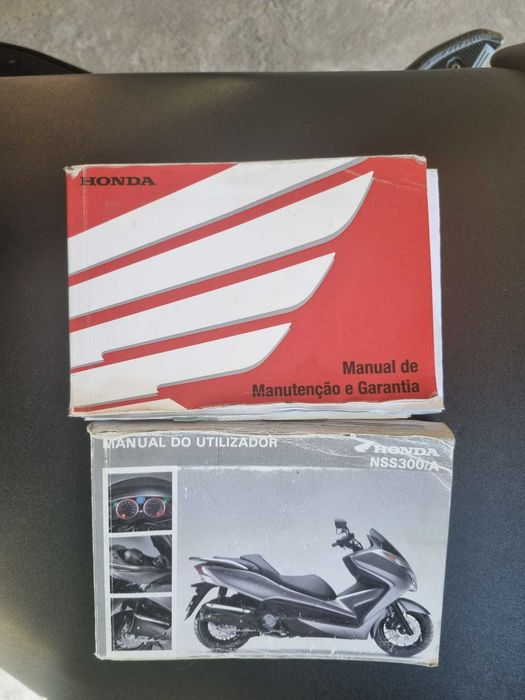 Honda Forza 300 (Revisões na Honda) | 34 mil km |+ Top Case