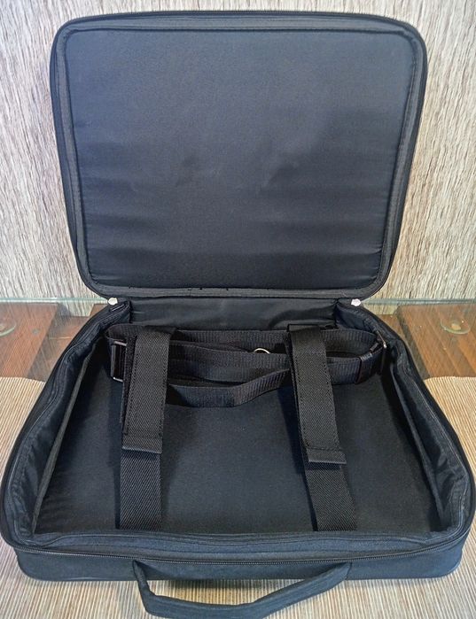 Nowa torba na ramię z miejscem na laptopa American Tourister