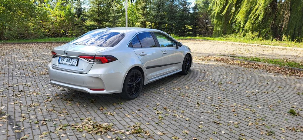 Toyota Corolla 1.8 Hybrid EXECUTIVE!!!