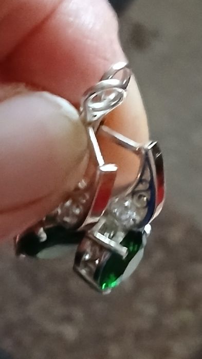 Kolczyki srebro 925 z zielonym kamieniem