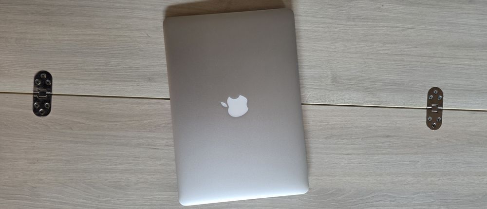 Apple MacBook Air 13" 2015 i5/8Gb/256Gb