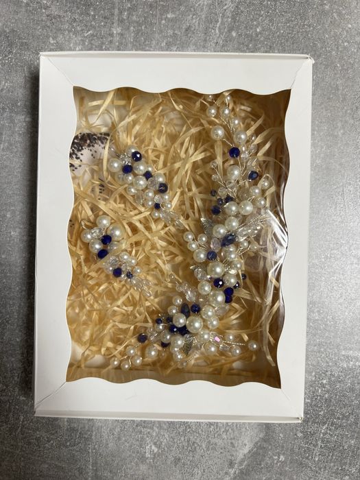 Гілочка у волосся і сережки ручної роботи