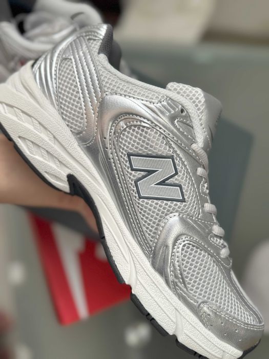 Sapatilhas New Balance 530 – Vários Números Disponíveis!