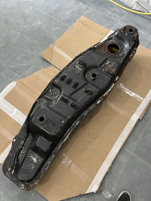 Бак Pajero Wagon 3 дизель под реставрацию