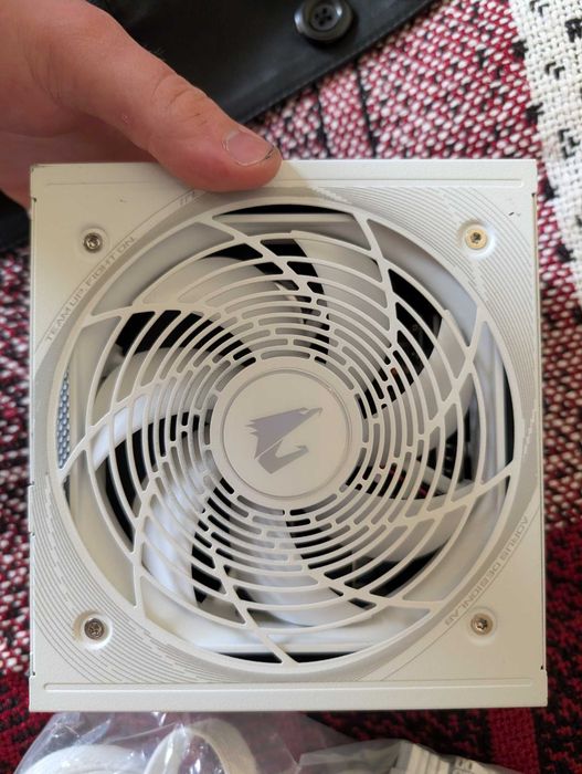 Zasilacz AORUS ELITE P1000W 80+ Platinum Modular PCIe 5.0 (Rev. 1.0)