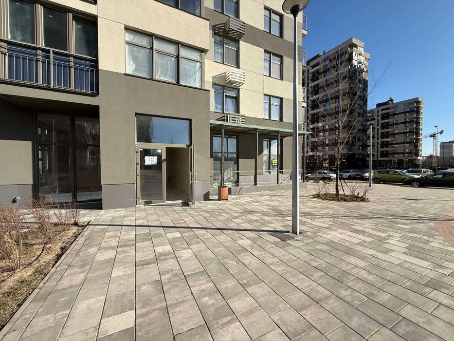 ЖК «Варшавський 2». Фасадне приміщення з ремонтом Open Space 71 м² - View 6