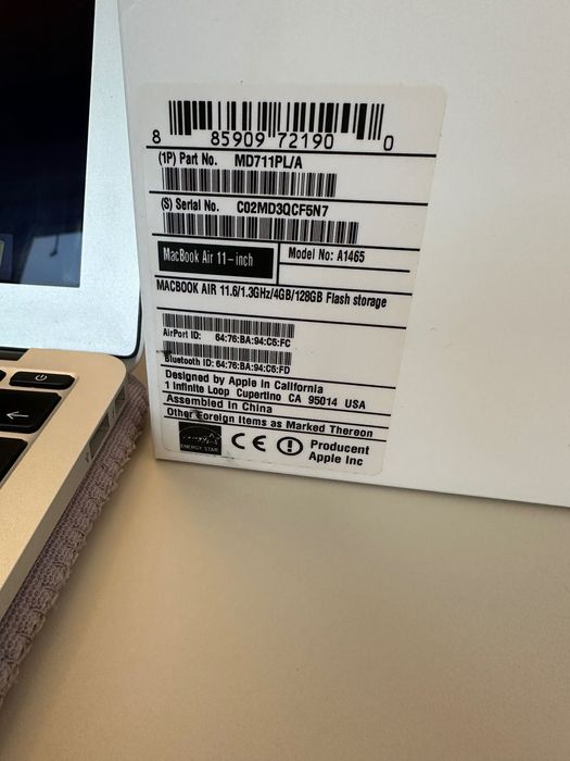MacBook Air 11 cali MacOs laptop z pudełkiem i gratisami
