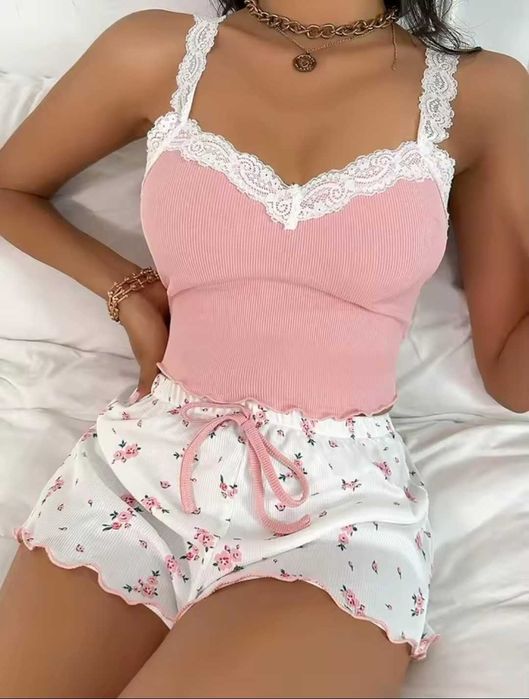 damski seksowny koronkowy komplet nocny na ramiączkach w kwiaty roz L