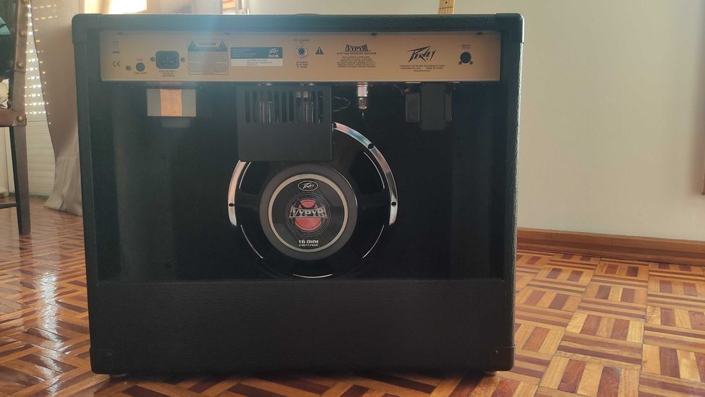Amplificador de guitarra como novo