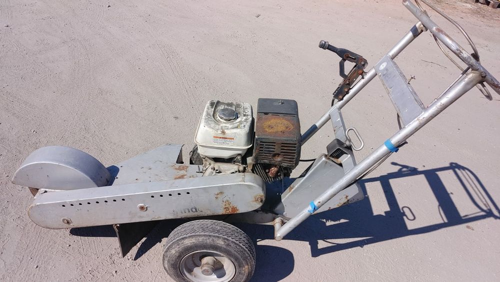 Frezarka do pni dosko Honda