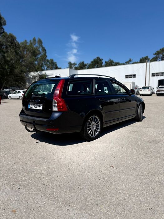 Volvo V50 2.0 Gasolina 140cv • 2009 • Full Extras • Muito bem estimada