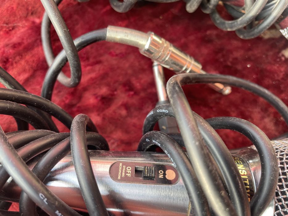 Микрофон LG проводной