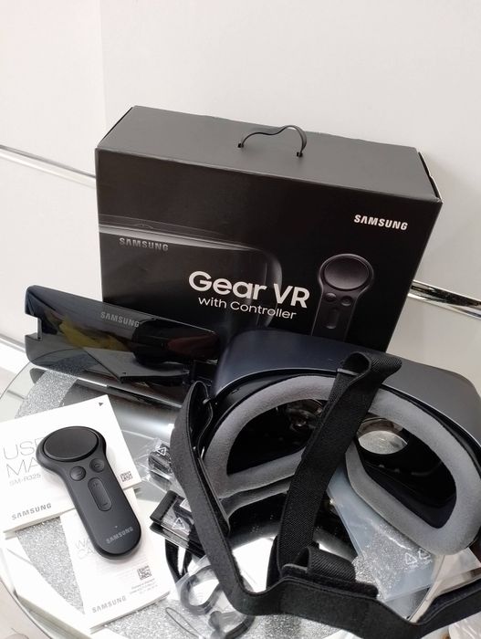 okulary VR Samsung Gear VR z pilotem Bluetooth.