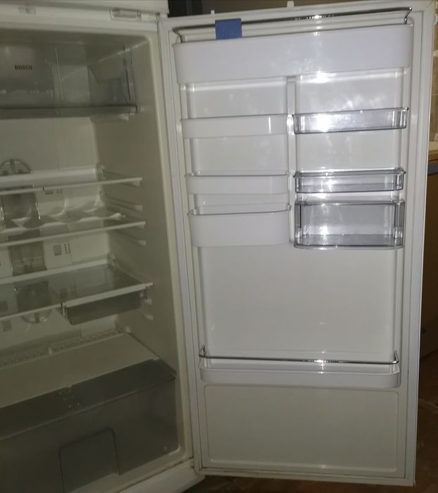 Холодильник Bosch ksu 32600 ie/07