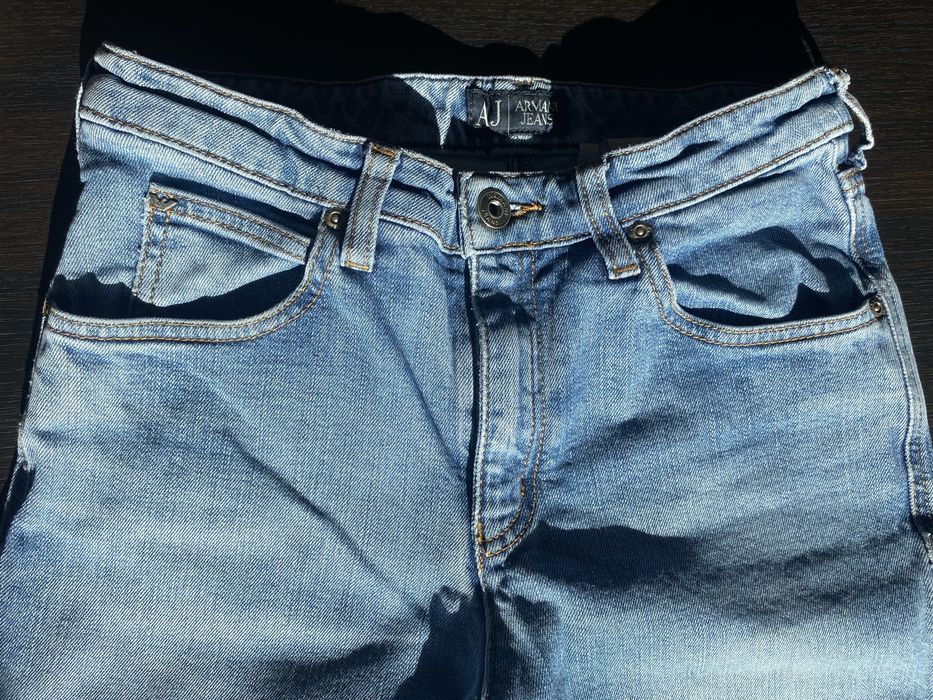 Damskie jeansy marki Armani Jeans