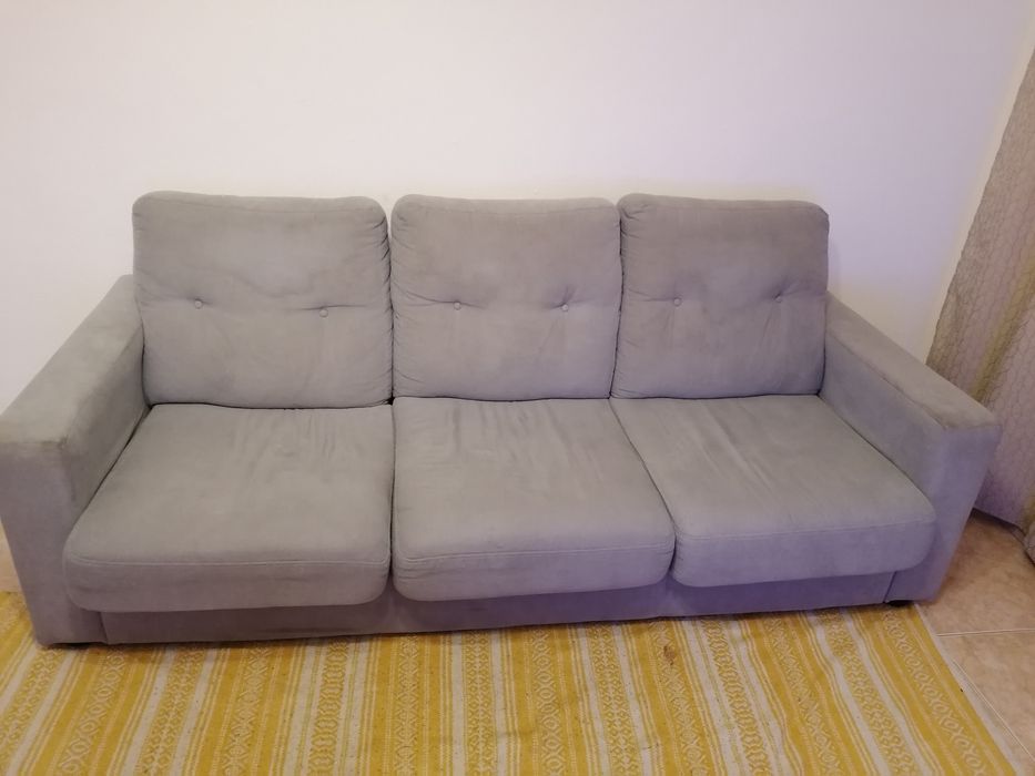 Sofá 3 lugares cinzento