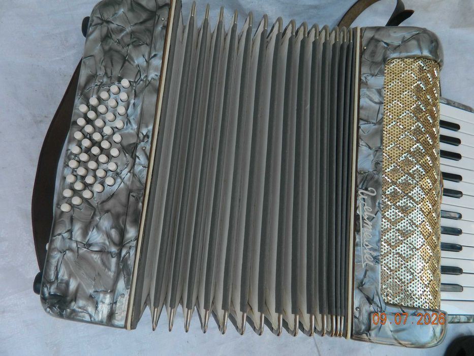 Akordeon weltmaister 40