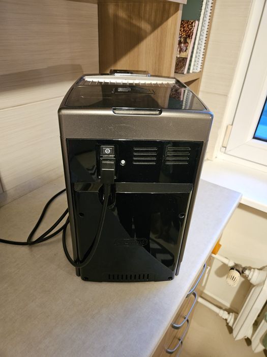 Ekspres DeLonghi Dinamica Plus. Zadbany
