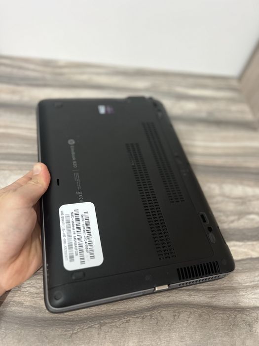 HP EliteBook 820 G2, Intel i5, 8GB RAM, SSD, нова батарея