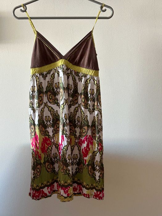 Lote de roupa para mulher