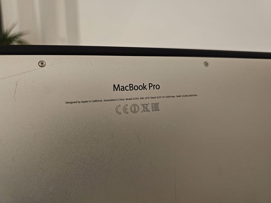 Laptop macbook pro A1502 na windows 10 pro