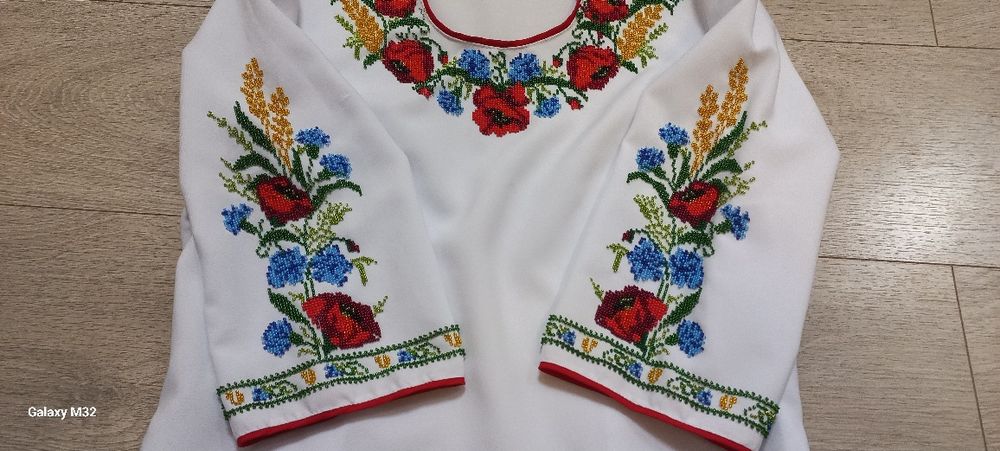 Вишиванка бісером