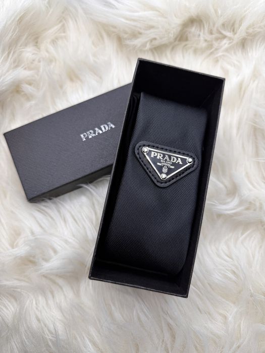 Галстук в стилі prada