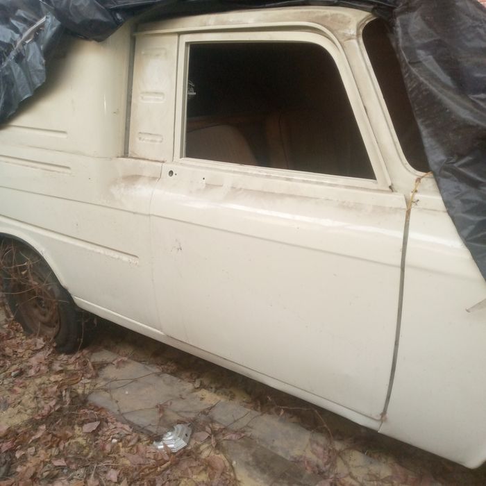 Продам Иж 2715(пирог) по запчастям