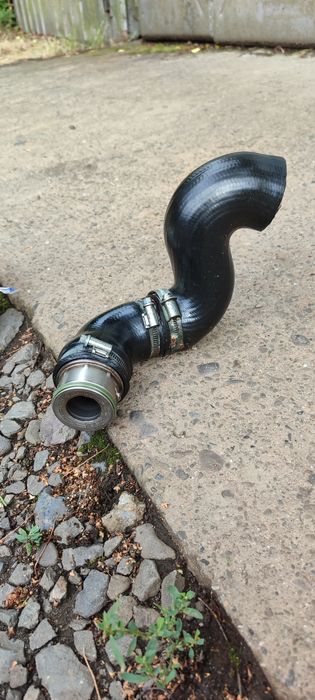 Патрубок турбонадува Ауді А4 2.0 TDI