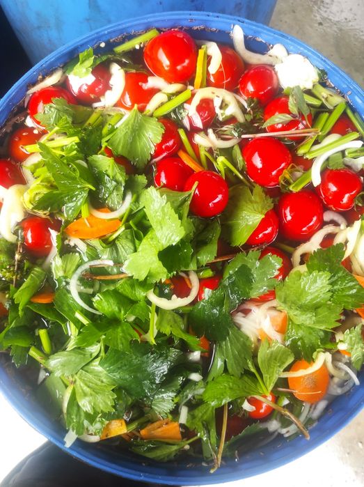 Продам соленья и салаты!!!