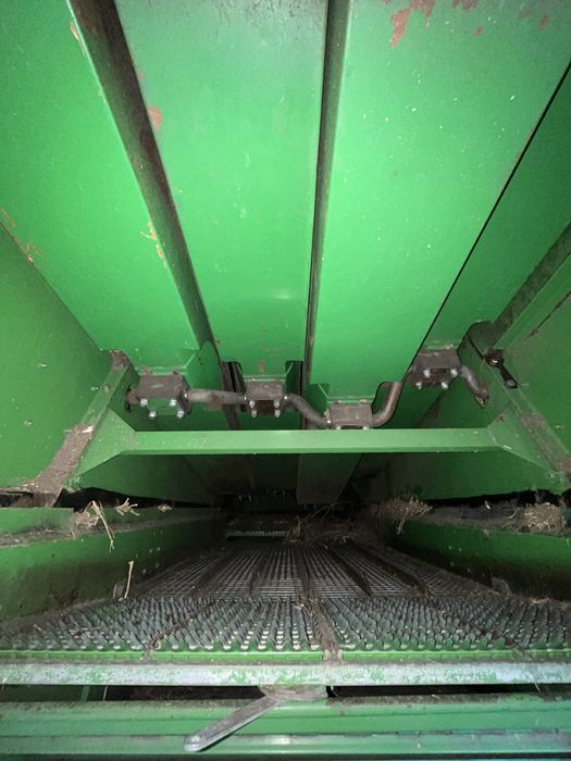 Комбайн John Deere 1065