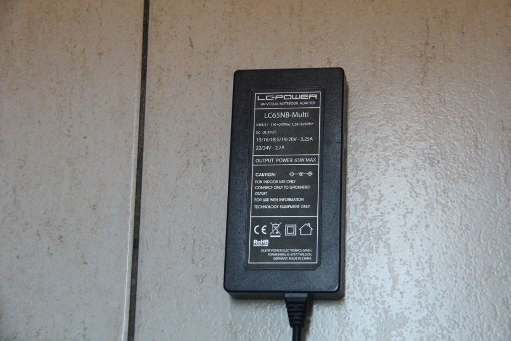 LC Power Universal Charger – LC65NB-Multi64286197644419121
