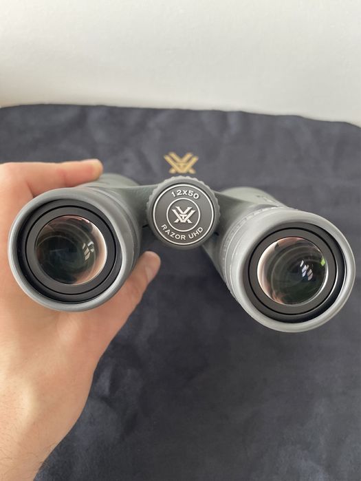 Бинокль Vortex Razor UHD 12x50